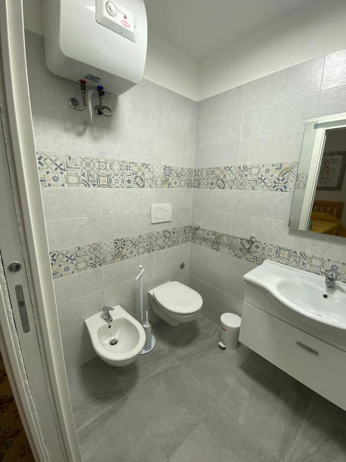 Touristhouse Monopoli 10 Bed & Breakfast Eksteriør bilde